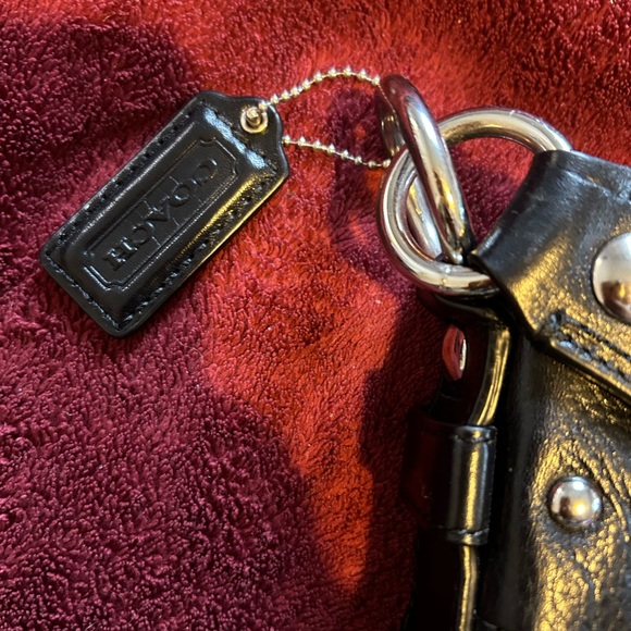 Authentic Coach ZOE handbag. Slightly used. Amazingly clean inside and outside. - Picture 6 of 8